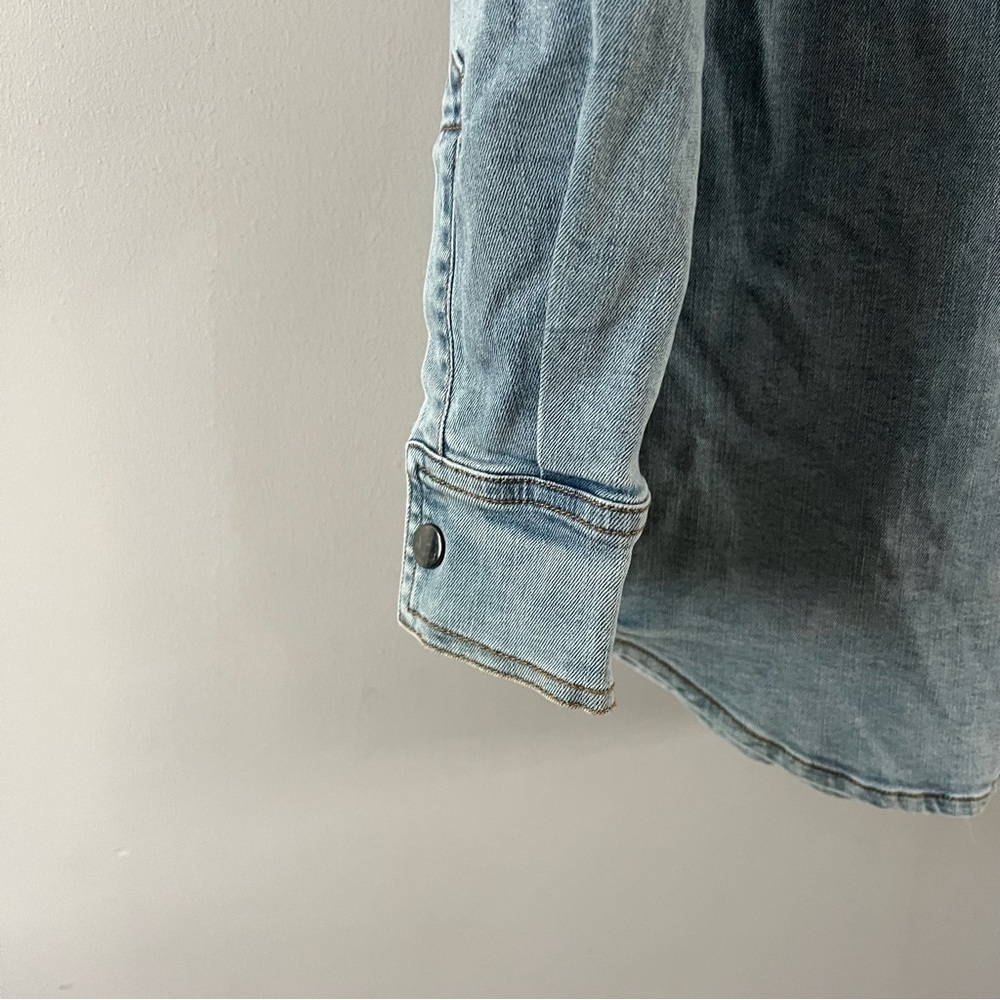 Bardot Stretch Denim button down shirt Ladies size 8 large Blue medium wash - Picture 4 of 9